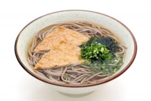 関西で甘辛い油揚げ+蕎麦はたぬき蕎麦
